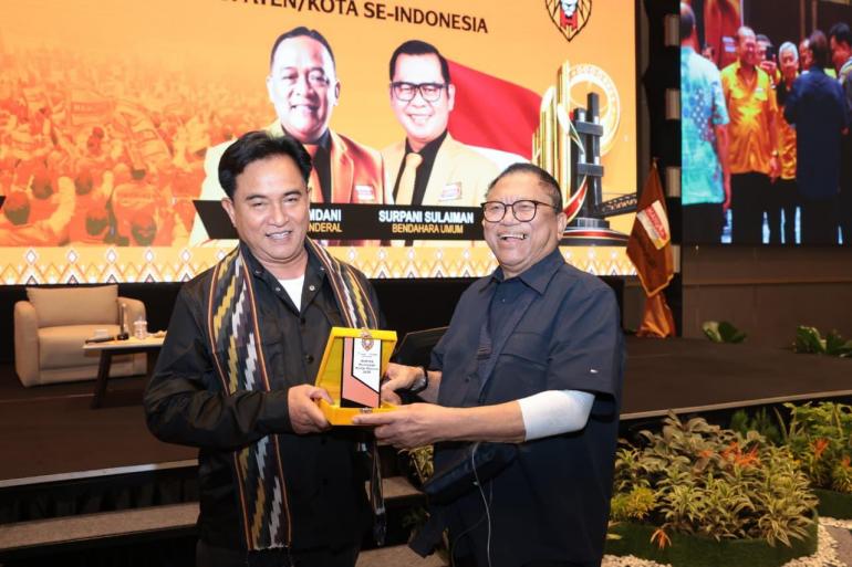 Di Bimteknas DPRD Hanura, Yusril Ingatkan Regulasi Daerah Cermin Kualitas Partai