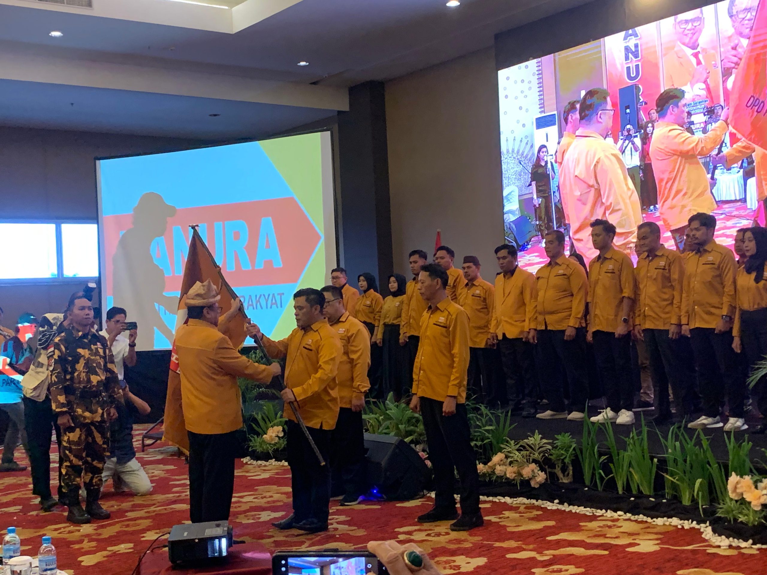 Kepengurusan Baru DPD Hanura Babel Dilantik, Oesman Sapta Kobarkan Semangat Kader